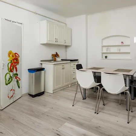 Marigold Boutique Apartment *